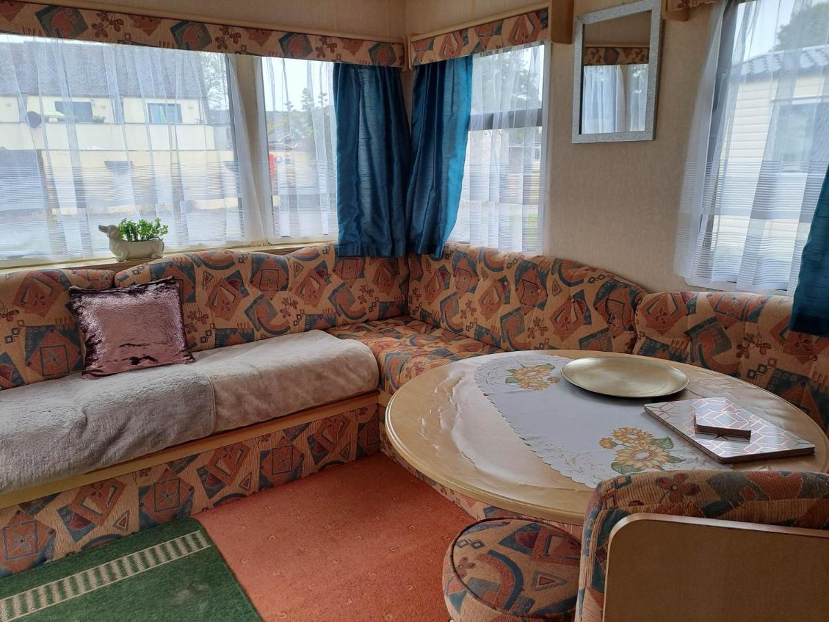 Cosy Caravan At Blackmoor Farm Ludchurch Екстериор снимка