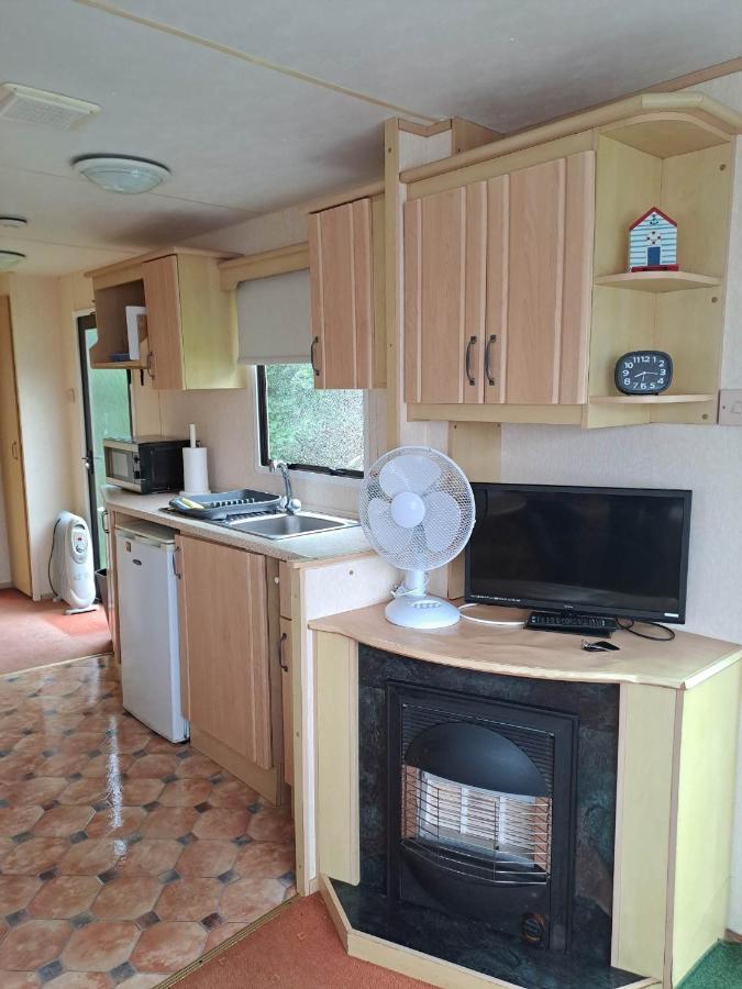 Cosy Caravan At Blackmoor Farm Ludchurch Екстериор снимка